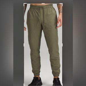 License to Train Mens Joggers M